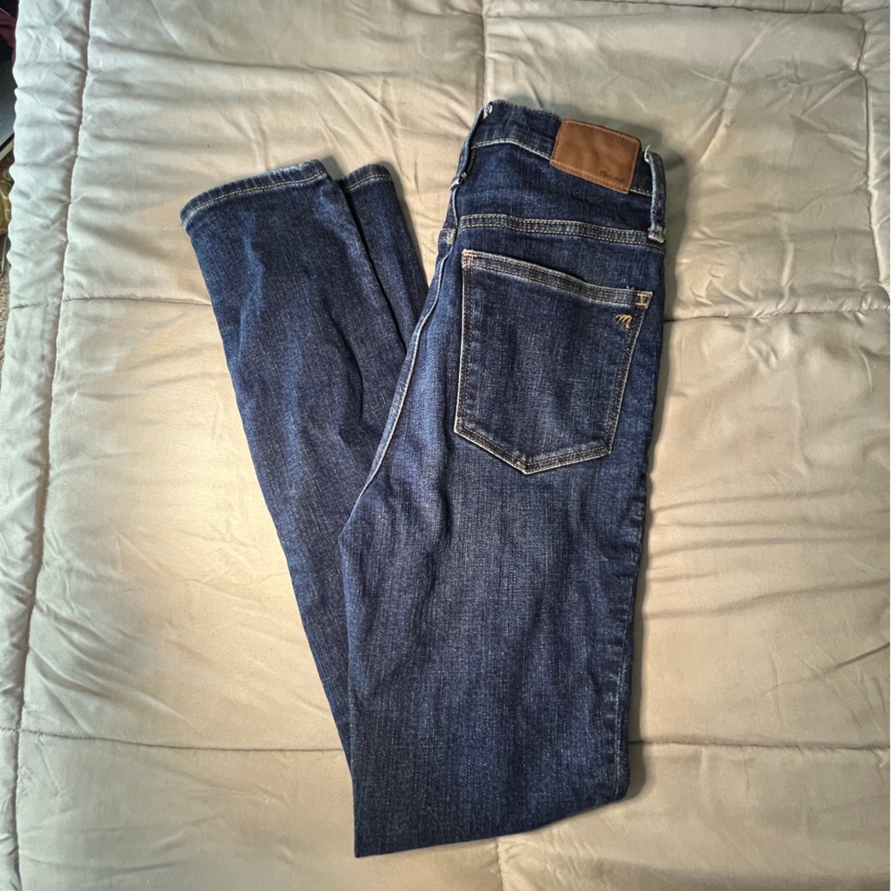 Madewell 11” high-rise skinny jean. Size 24
